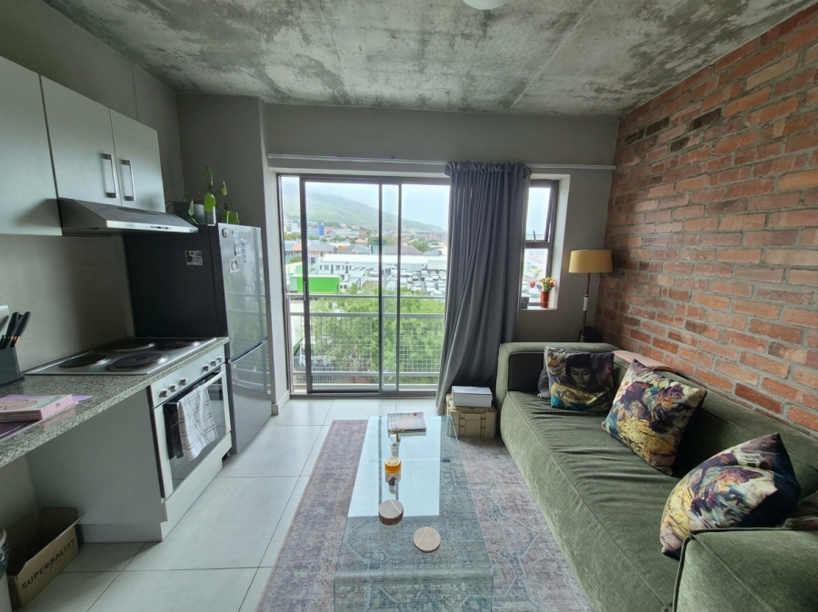 To Let 1 Bedroom Property for Rent in Observatory Western Cape
